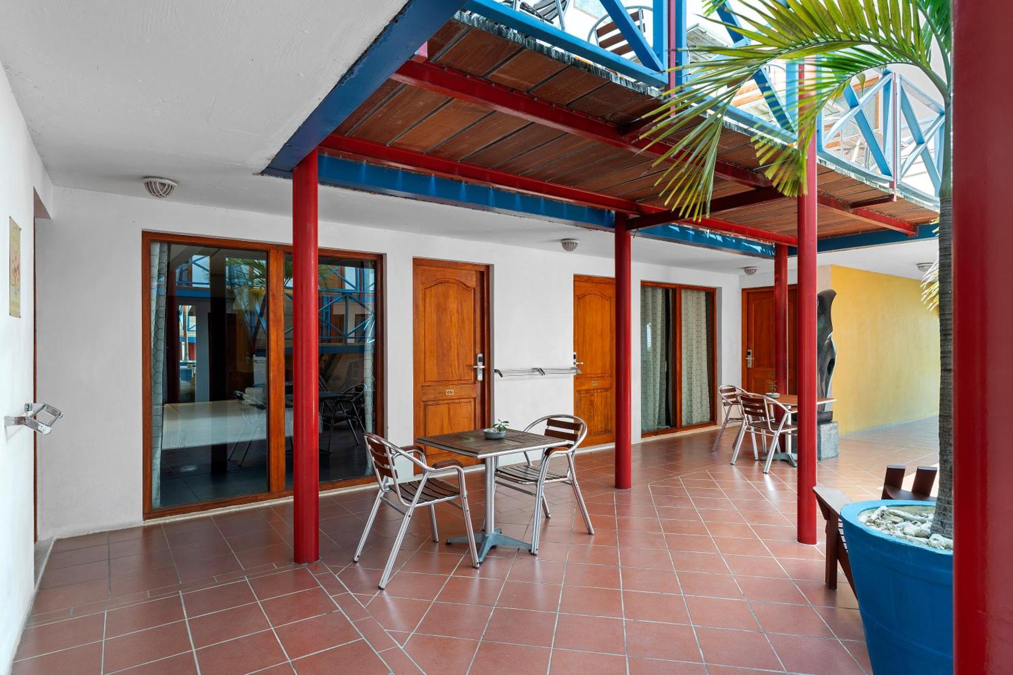 The Ritz Village (Adults Only) Willemstad Eksteriør bilde